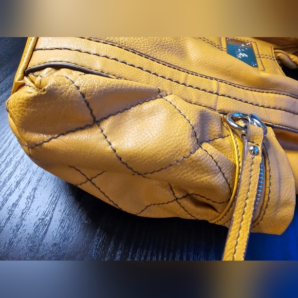 Relic Women's Yellow Faux Leather Hobo Bag OS - Picture 4 of 16